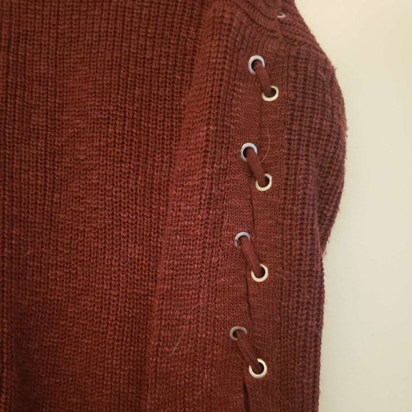 Freshman 1996 Maroon Lace Up Sleeve Sweater - Picture 5 of 5